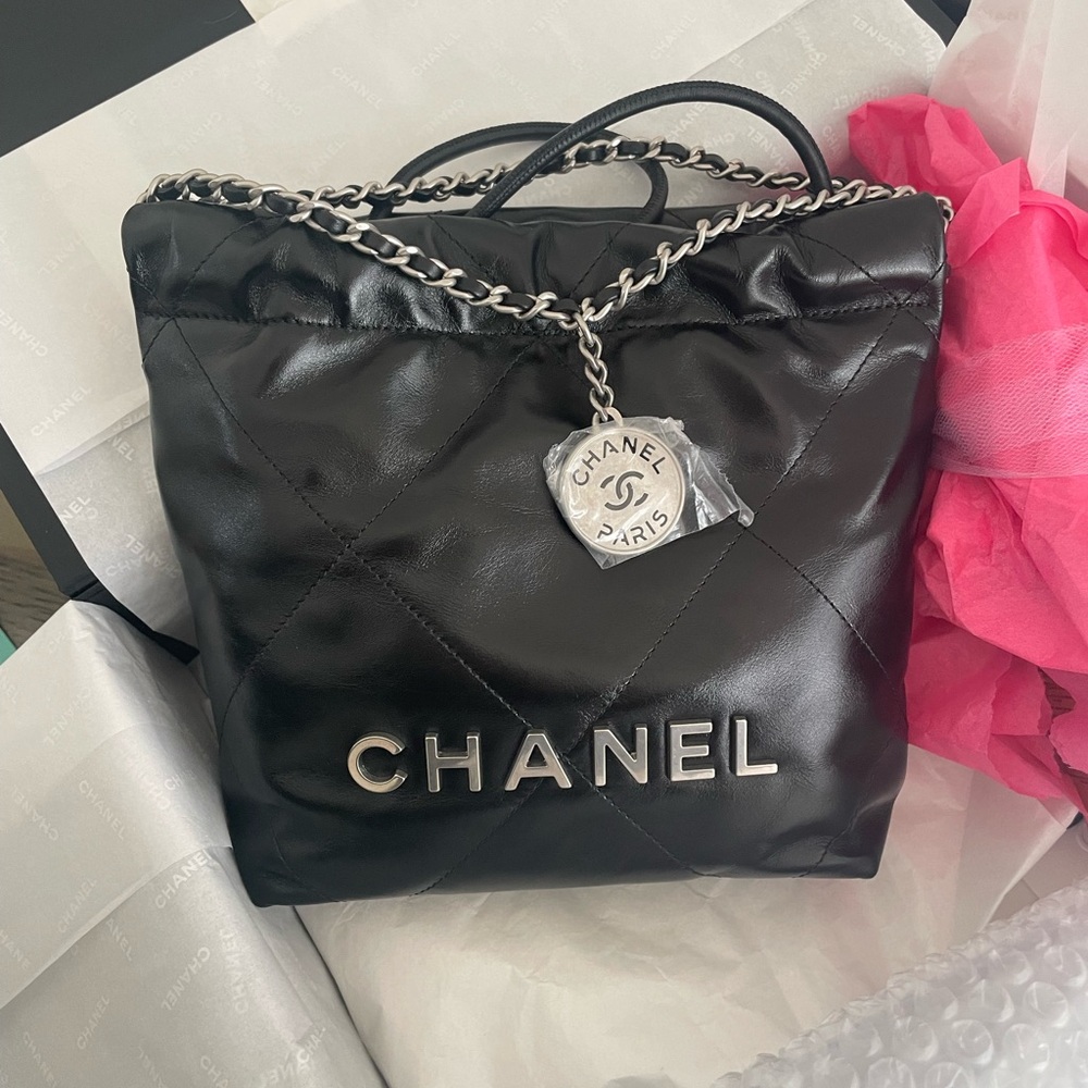 Chanel 22 mini